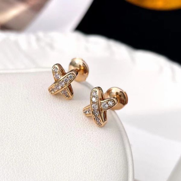 stud 925 sterling silver x women liens electroplated 18k rose gold luxury fashion party jewelry gift 230804, Golden;silver
stud 925 sterling silver x women liens electroplated 18k rose gold luxury fashion party jewelry gift 230804, Golden;silver