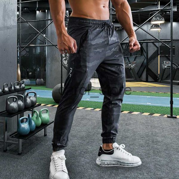 men's pants camouflage sweatpants men gym fitness sports trousers running trackpants elastic dry fit zipper pockets long pants j230804, Black
men's pants camouflage sweatpants men gym fitness sports trousers running trackpants elastic dry fit zipper pockets long pants j230804, Black
