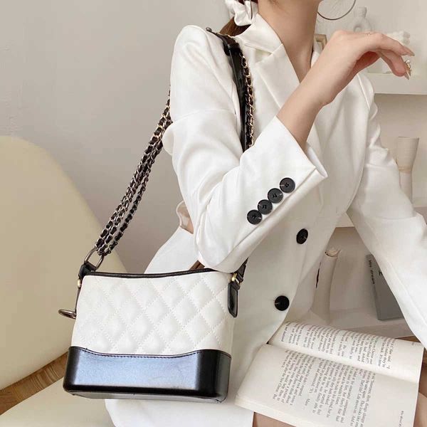 evening bags 2023 new underarm bag xiaoxiangfeng bag female lingge chain bag leather black and white vagrant bag single shoulder crossbody b
evening bags 2023 new underarm bag xiaoxiangfeng bag female lingge chain bag leather black and white vagrant bag single shoulder crossbody b