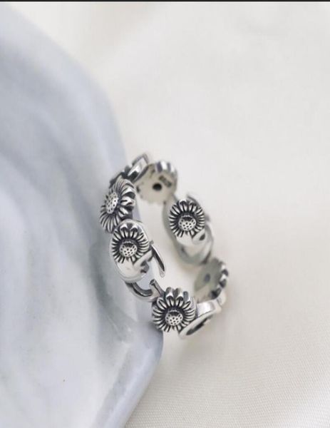 new women039s girl silver small daisy ring stamp blind love letter love ring gift for love couple jewelry5994598, Red;brown
new women039s girl silver small daisy ring stamp blind love letter love ring gift for love couple jewelry5994598, Red;brown