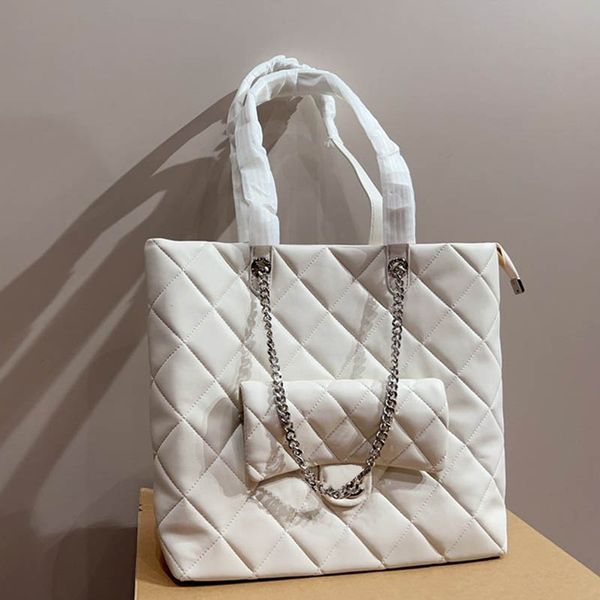 vertical portable women tote shoulder bag large capacity leather denim quilted luxury handbag classic outdoor travel crossbody designer bag
vertical portable women tote shoulder bag large capacity leather denim quilted luxury handbag classic outdoor travel crossbody designer bag