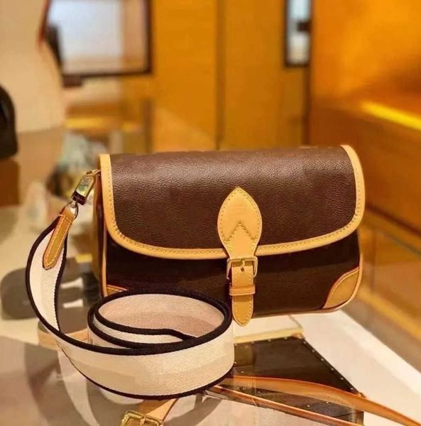 fashion women bag brand design shoulder for bags handbag handbags lady messenger luxury designers crossbody tote wallet fashion goes with ev
fashion women bag brand design shoulder for bags handbag handbags lady messenger luxury designers crossbody tote wallet fashion goes with ev