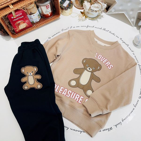 kahki color designer kids clothing sets pullover with long pants two pieces sets brand boys sports tracksuits 2023fw autumn children hoodies, White
kahki color designer kids clothing sets pullover with long pants two pieces sets brand boys sports tracksuits 2023fw autumn children hoodies, White