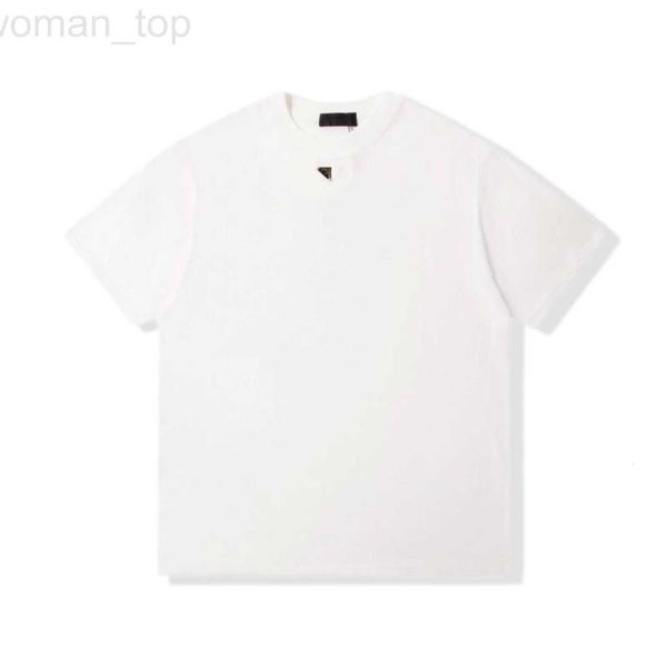 women's t-shirt designer high version new collar front inverted triangle small iron badge decoration men and women's couple short, White
women's t-shirt designer high version new collar front inverted triangle small iron badge decoration men and women's couple short, White