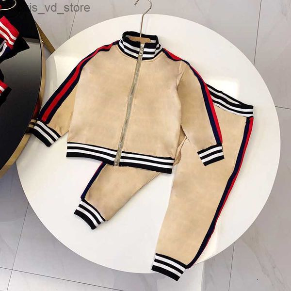 clothing sets kids boys girls tracksuits suit letters print 2pcs designer jacket pant suits chidlren casual sport clothes 90-130 2 styles te, White
clothing sets kids boys girls tracksuits suit letters print 2pcs designer jacket pant suits chidlren casual sport clothes 90-130 2 styles te, White