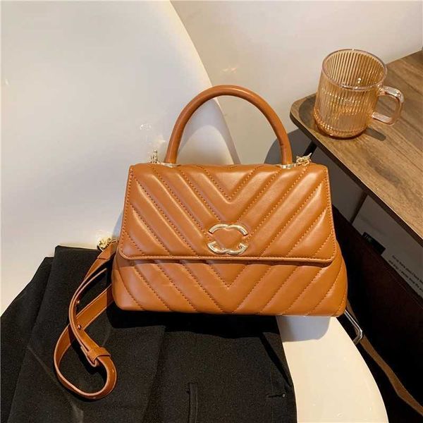 luxury designer bag women's handbag backpack new fashion clamshell wallet lingge chain one shoulder crossbody bags
luxury designer bag women's handbag backpack new fashion clamshell wallet lingge chain one shoulder crossbody bags