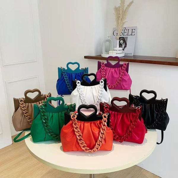 evening bags arrival ladies chain heart purse pu leather handbag 2023 women purses spring summer 230803
evening bags arrival ladies chain heart purse pu leather handbag 2023 women purses spring summer 230803