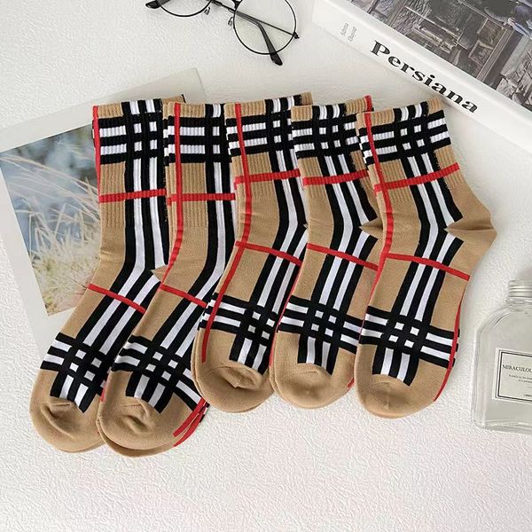 designer mens womens socks brand fashion movement stocking luxury sports winter mesh letter printed cotton man femal for gift, Black;white
designer mens womens socks brand fashion movement stocking luxury sports winter mesh letter printed cotton man femal for gift, Black;white