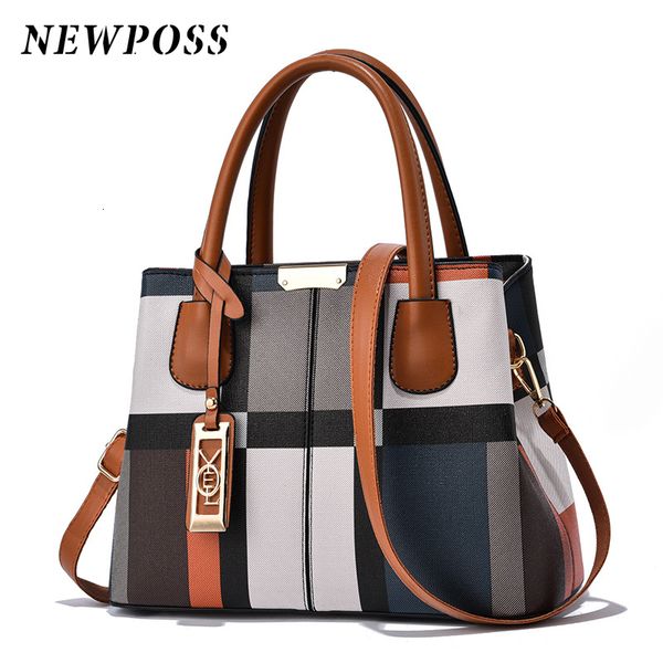 evening bags poss luxury handbag women stitching wild messenger bags designer brand plaid shoulder bag female ladies 230803
evening bags poss luxury handbag women stitching wild messenger bags designer brand plaid shoulder bag female ladies 230803