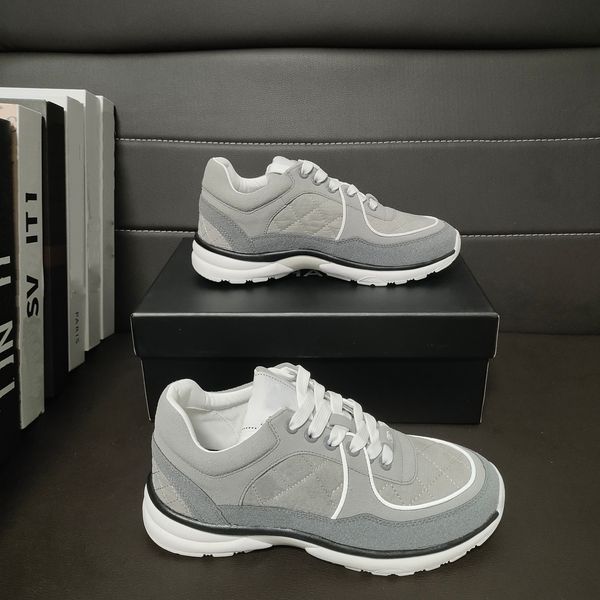 2023 designer shoes sneakers white black mens womens luxury velvet suede white gold silver casual shoes leather letter overlays fashion plat
2023 designer shoes sneakers white black mens womens luxury velvet suede white gold silver casual shoes leather letter overlays fashion plat