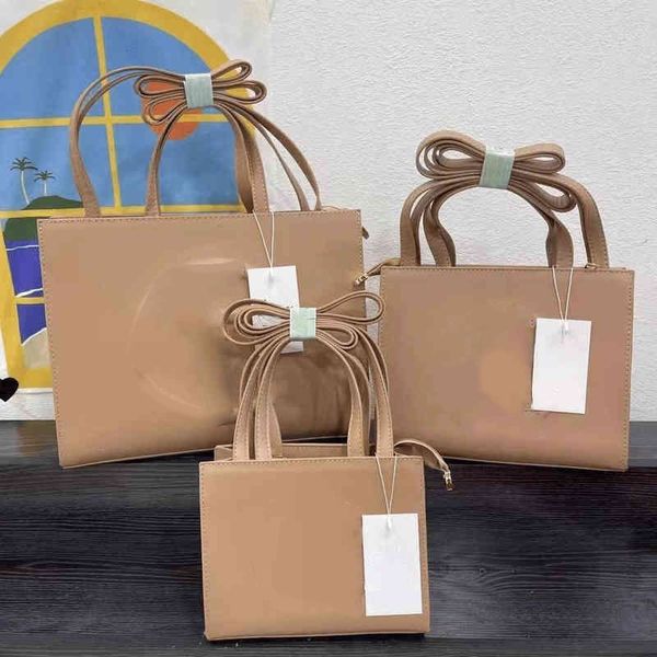 designer bag handbag medium tote bag designer crossbody bags women waterproof and dirt resistant classic everything shoulder the tote bag fa
designer bag handbag medium tote bag designer crossbody bags women waterproof and dirt resistant classic everything shoulder the tote bag fa