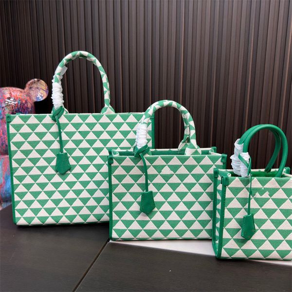 2023women's designer tote classic handbag women's embroidered luxury tote bag women's messenger fashion shoulder bag luxury s 
2023women's designer tote classic handbag women's embroidered luxury tote bag women's messenger fashion shoulder bag luxury s