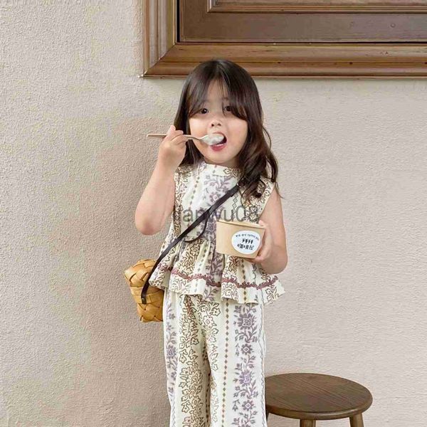 clothing sets girls sets 2023 summer sleeveless oneck collar pullover casual pants elastic waist loose print oldfashioned children x0803, White
clothing sets girls sets 2023 summer sleeveless oneck collar pullover casual pants elastic waist loose print oldfashioned children x0803, White