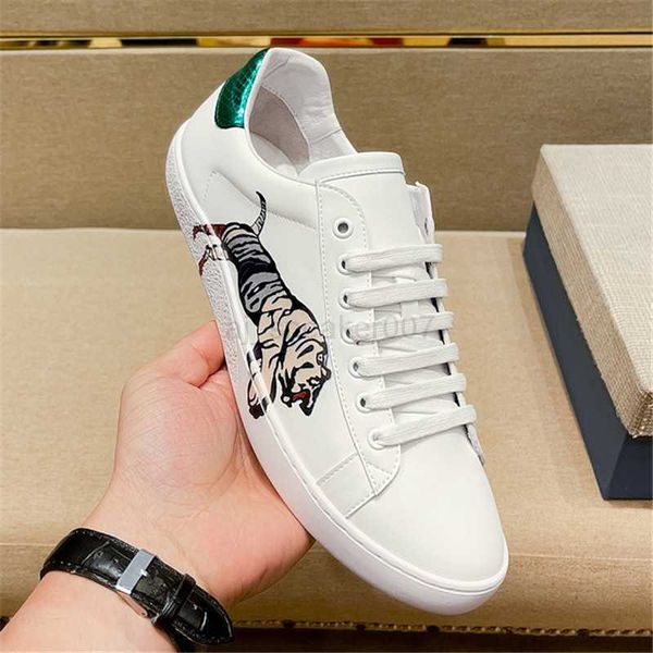 ggity fuguqi little bee little white shoes men's board shoes summer high edition genuine leather casual shoes kuqi men's shoes, Black
ggity fuguqi little bee little white shoes men's board shoes summer high edition genuine leather casual shoes kuqi men's shoes, Black