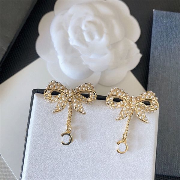 gold tassel designer letters dangle stud ccity long earring silver crystal geometric luxury brand women rhinestone wedding party jewerlry 77, Golden;silver 
gold tassel designer letters dangle stud ccity long earring silver crystal geometric luxury brand women rhinestone wedding party jewerlry 77, Golden;silver