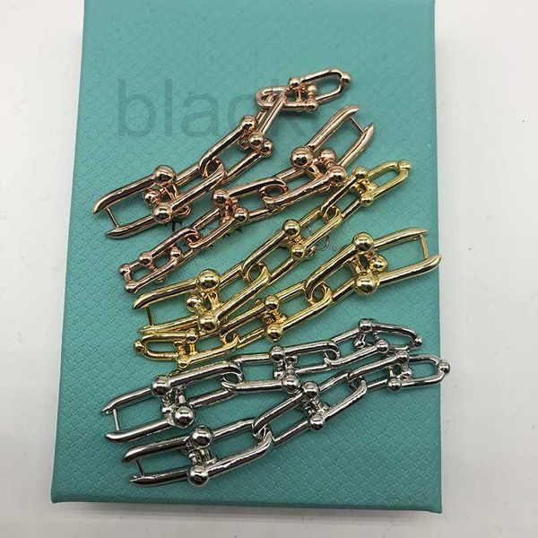 charm designer celebrity and hardwear series horseshoe u-shaped ear junior high class female 925 sterling silver simple earrings inrh, Golden
charm designer celebrity and hardwear series horseshoe u-shaped ear junior high class female 925 sterling silver simple earrings inrh, Golden