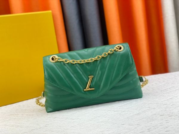 luxury designer bag new wave chain shoulder strap single shoulder bag crossbody clutch wallet messenger bag v-shaped quilted magnetic lock s
luxury designer bag new wave chain shoulder strap single shoulder bag crossbody clutch wallet messenger bag v-shaped quilted magnetic lock s