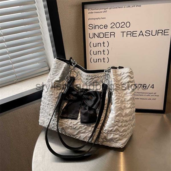 shoulder bags large capacity bag for women 2023 new autumn/winter simple handheld shoulder bag fashion casual commuting cute tote bagstylish
shoulder bags large capacity bag for women 2023 new autumn/winter simple handheld shoulder bag fashion casual commuting cute tote bagstylish