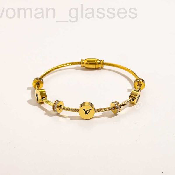 bangle designer classic style bracelets women luxury designer jewelry crystal 18k gold plated stainless steel lovers gift bangles mens brace, Black
bangle designer classic style bracelets women luxury designer jewelry crystal 18k gold plated stainless steel lovers gift bangles mens brace, Black