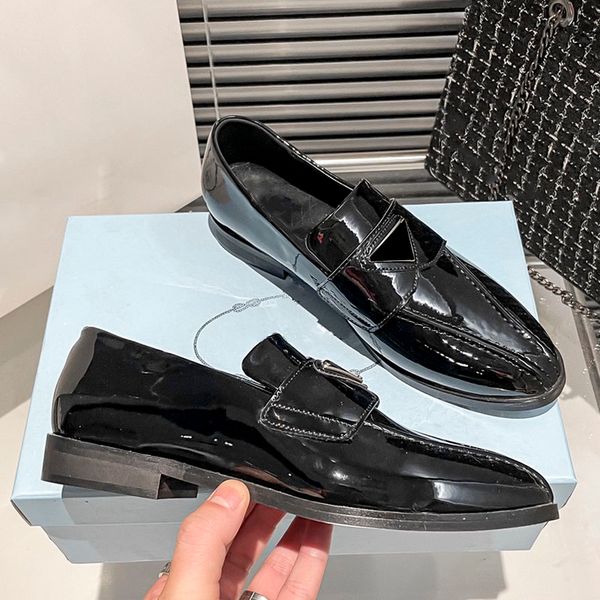 womens slip on dress shoes designer loafers classic retro black with triangular-shaped casual shoe luxurys chunky heels sandals slides balle
womens slip on dress shoes designer loafers classic retro black with triangular-shaped casual shoe luxurys chunky heels sandals slides balle