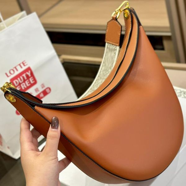 8a designer bag luna hobos handbag 5 colors women size 30x18cm single shoulder loeweebags luxury fashion leather portable tote handbags cros
8a designer bag luna hobos handbag 5 colors women size 30x18cm single shoulder loeweebags luxury fashion leather portable tote handbags cros