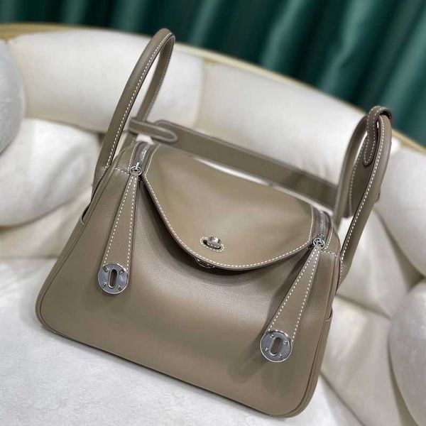 9a original edition h ermes lindiss bags online shop 2023 new layer cowhide swift leather 26 big lindi womens bag doctors handmade wax threa
9a original edition h ermes lindiss bags online shop 2023 new layer cowhide swift leather 26 big lindi womens bag doctors handmade wax threa