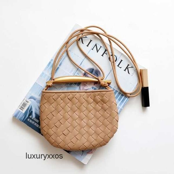style bags bottegaz foreign purse bag evening sardines sardine venetaz french metal leather tote small woven crowd metal mini handbag 20cm c
style bags bottegaz foreign purse bag evening sardines sardine venetaz french metal leather tote small woven crowd metal mini handbag 20cm c