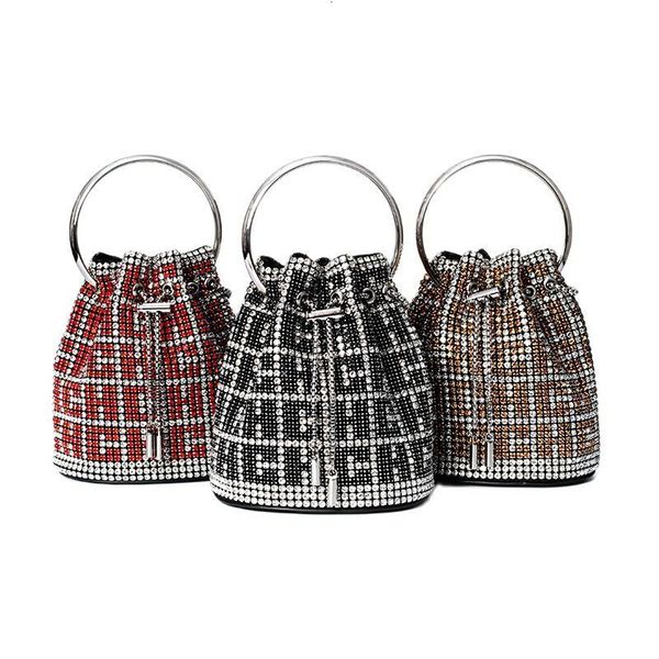 evening bags diamond chain bag handheld women's crossbody bag water bucket handbag dinner bag crystal shoulder bag 230803
evening bags diamond chain bag handheld women's crossbody bag water bucket handbag dinner bag crystal shoulder bag 230803