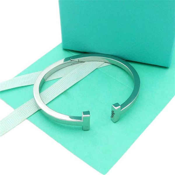 luxury brand designer bracelets men's and women's 18k gold plated rose gold fashion popular do not fade color bracelet trend jewel, Golden;silver
luxury brand designer bracelets men's and women's 18k gold plated rose gold fashion popular do not fade color bracelet trend jewel, Golden;silver