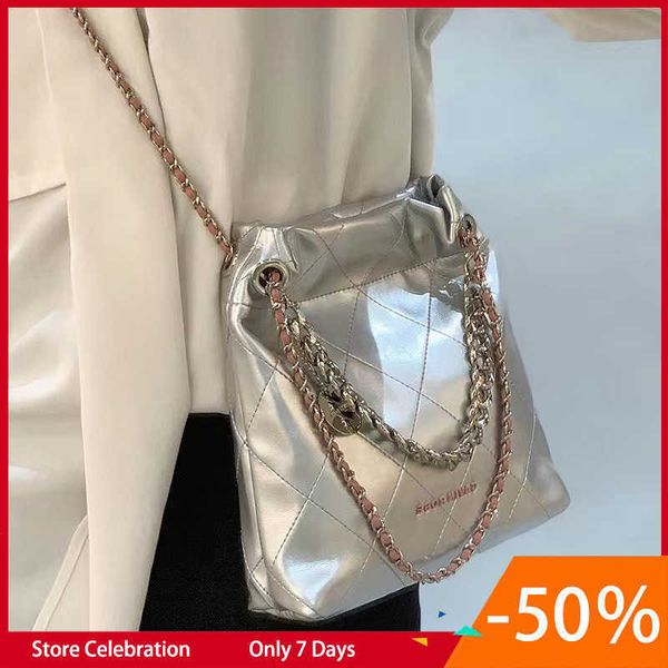 2023 new advanced silver chain bucket bag one shoulder messenger casual versatile women's bin bag
2023 new advanced silver chain bucket bag one shoulder messenger casual versatile women's bin bag