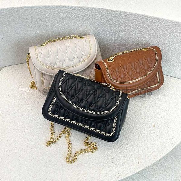 minimalist and trendy korean version small square bag with chain single crossbody 2023 summer new fashion embroidered thread bagstylishdesig
minimalist and trendy korean version small square bag with chain single crossbody 2023 summer new fashion embroidered thread bagstylishdesig
