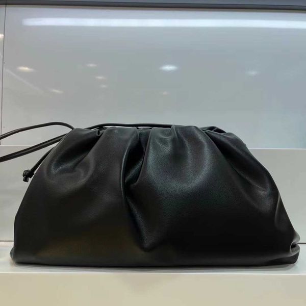 abottegas tote bag vneta jodie mini teen intrecciato designer magnetic shelf handheld women's bag cloud bag genuine leather one shoulde
abottegas tote bag vneta jodie mini teen intrecciato designer magnetic shelf handheld women's bag cloud bag genuine leather one shoulde