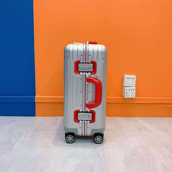 riw aluminum magnesium alloy trolley case 21 inches frame boarding luggage red brown and blue handheld box grande valise shipping bags 23080
riw aluminum magnesium alloy trolley case 21 inches frame boarding luggage red brown and blue handheld box grande valise shipping bags 23080