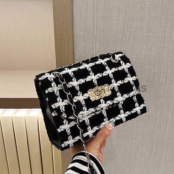 shoulder bags women's bag 2023 autumn new fashion simple chain lock buckle single shoulder crossbody underarm bag small square bag wome
shoulder bags women's bag 2023 autumn new fashion simple chain lock buckle single shoulder crossbody underarm bag small square bag wome