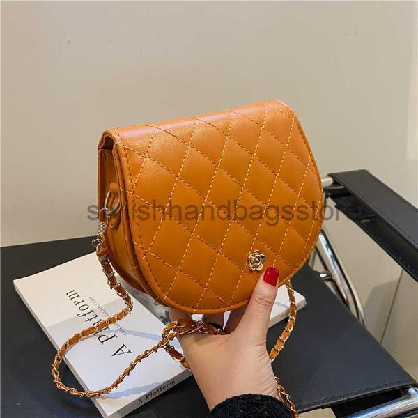 2023 autumn new lingge embroidered thread chain fashion texture underarm solid color single shoulder simple women's bagstylishhandbagss
2023 autumn new lingge embroidered thread chain fashion texture underarm solid color single shoulder simple women's bagstylishhandbagss