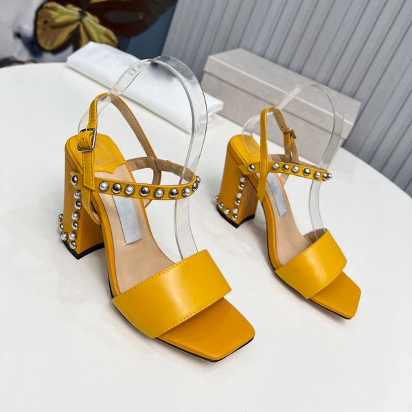 new high-heeled pearl sandals, chunky leather sandals, stylish elegant comfortable lace-up sandals, factory shoelaces shoebox, Black
new high-heeled pearl sandals, chunky leather sandals, stylish elegant comfortable lace-up sandals, factory shoelaces shoebox, Black