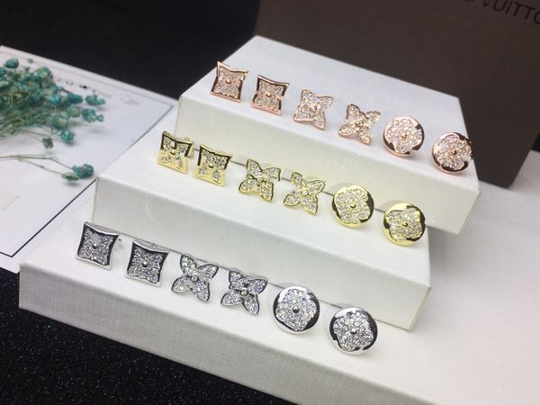 women's designer earrings fashion clover earrings 18k gold square round full diamond earrings jewelry valentine exclusive gift, Golden;silver
women's designer earrings fashion clover earrings 18k gold square round full diamond earrings jewelry valentine exclusive gift, Golden;silver