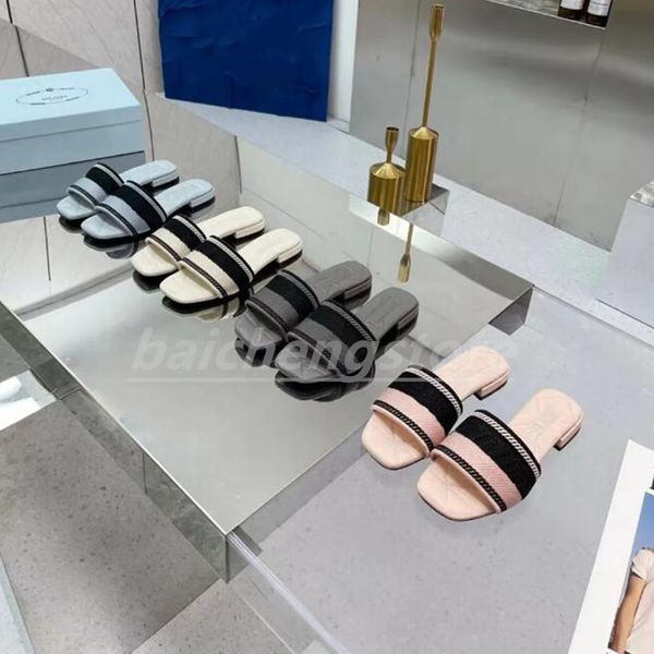slippers embroidered fabric sandals designer slides women slipper luxury p slide sandal casual chunky heels fashion summer beach low heel sh, White;red
slippers embroidered fabric sandals designer slides women slipper luxury p slide sandal casual chunky heels fashion summer beach low heel sh, White;red