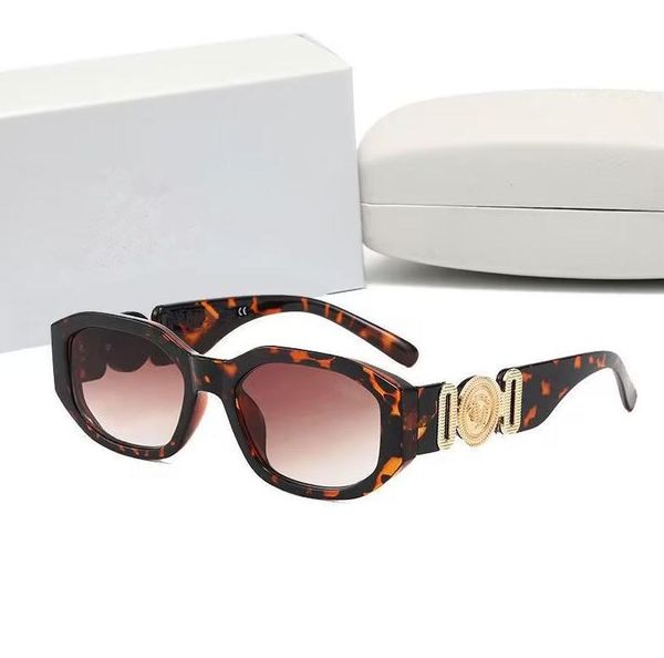 wholesale fashion designer sunglasses for men women luxury pc frame sun glasses classic adumbral eyewear accessories lunettes de soleil with, White;black
wholesale fashion designer sunglasses for men women luxury pc frame sun glasses classic adumbral eyewear accessories lunettes de soleil with, White;black