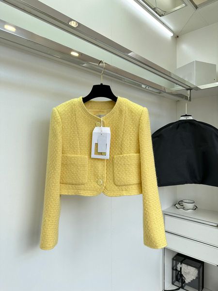 2023 New Europe women and mens designer sweaters retro classic luxury sweatshirt men Arm letter embroidery Round neck comfortable high-quality jumper T3, Yellow
2023 New Europe women and mens designer sweaters retro classic luxury sweatshirt men Arm letter embroidery Round neck comfortable high-quality jumper T3, Yellow