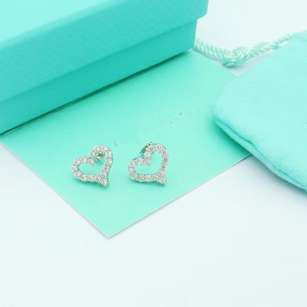 designer earringsheart shaped diamond stud earrings show your unique charmfashion luxury earrings valentine's day exclusive gift, Golden;silver
designer earringsheart shaped diamond stud earrings show your unique charmfashion luxury earrings valentine's day exclusive gift, Golden;silver