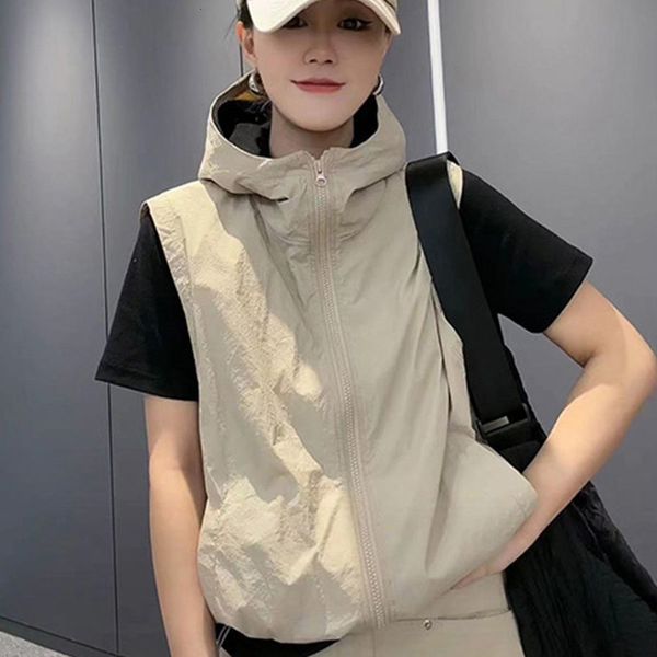 women's vests vintage hooded vest women sleeveless cardigan korean fashion zipper outdoor jacket sweatshirts 230803, Black;white
women's vests vintage hooded vest women sleeveless cardigan korean fashion zipper outdoor jacket sweatshirts 230803, Black;white