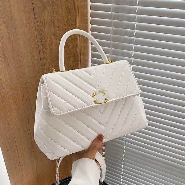 designer crossbody women's handbags tote bag lingge clamshell new handbag fashion one shoulder diagonal straddle chain bags
designer crossbody women's handbags tote bag lingge clamshell new handbag fashion one shoulder diagonal straddle chain bags