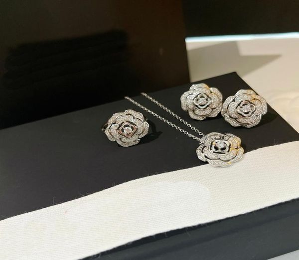 ch jewelry set luxury diamond pendant necklaces earrings ring for woman classic style wholer brand design 18k gold9175545, Silver
ch jewelry set luxury diamond pendant necklaces earrings ring for woman classic style wholer brand design 18k gold9175545, Silver