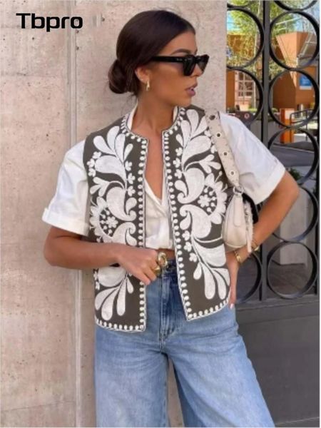 women's vests women vintage floral embroidery cropped vest jacket ladies national style vests for female fashion patchwork casual 2308, Black;white
women's vests women vintage floral embroidery cropped vest jacket ladies national style vests for female fashion patchwork casual 2308, Black;white