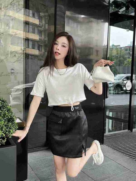 two piece dress designer p family 23 spring/summer new triangle decoration short sleeve sweater+acetic acid slim skirt age reducing versatil, White
two piece dress designer p family 23 spring/summer new triangle decoration short sleeve sweater+acetic acid slim skirt age reducing versatil, White