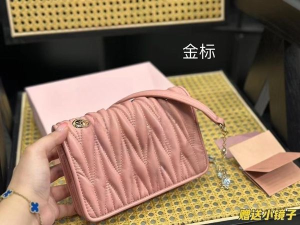 fashion miui bag matelasse bowling square shoulder bag womens hobo luxury handbags cross bodys cosmetic bag mens designer genuine leather cl
fashion miui bag matelasse bowling square shoulder bag womens hobo luxury handbags cross bodys cosmetic bag mens designer genuine leather cl