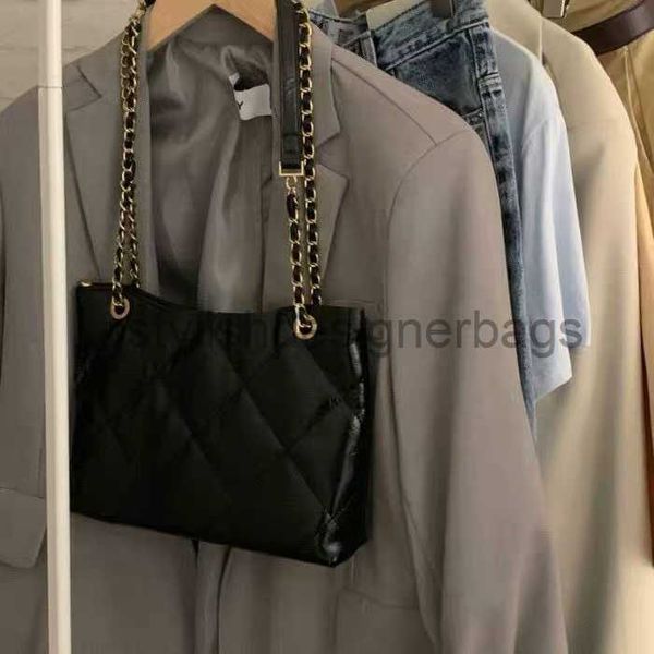 shoulder bags 2023 summer new trend small fragrant wind lingge one shoulder crossbody bag ins simple and fashionable wandering bag for women
shoulder bags 2023 summer new trend small fragrant wind lingge one shoulder crossbody bag ins simple and fashionable wandering bag for women