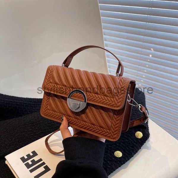 shoulder bags solid color sewing thread 2023 autumn pu lock buckle trend simple women's one shoulder small square temperament trendy ba
shoulder bags solid color sewing thread 2023 autumn pu lock buckle trend simple women's one shoulder small square temperament trendy ba