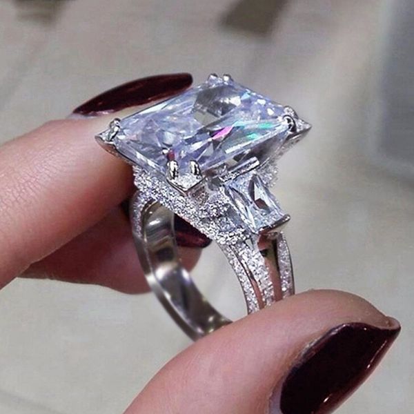 wedding rings huitan luxury crystal cubic zirconia fashion square shaped finger ring for women party silver color band jewelry 230803, Slivery;golden
wedding rings huitan luxury crystal cubic zirconia fashion square shaped finger ring for women party silver color band jewelry 230803, Slivery;golden